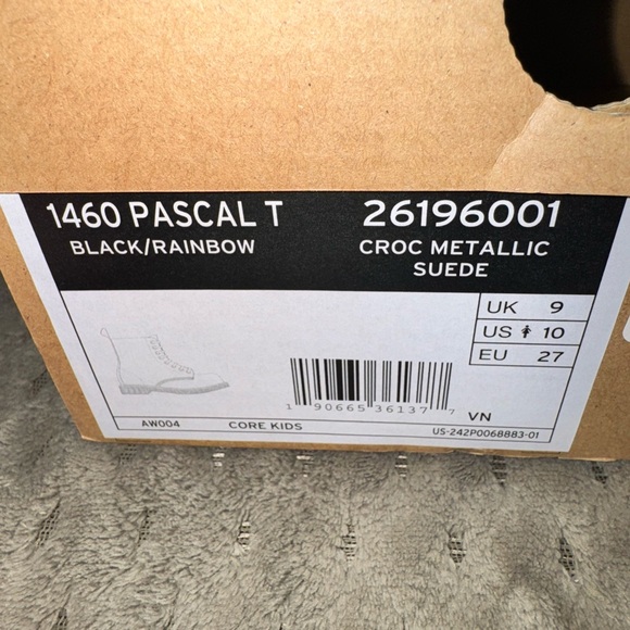 Used Dr. Martens. Toddler girl size 9. Multicolored. Final Sale - Picture 4 of 4